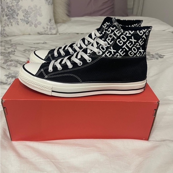 Brand new Gortex Converse shoe - Picture 2 of 2
